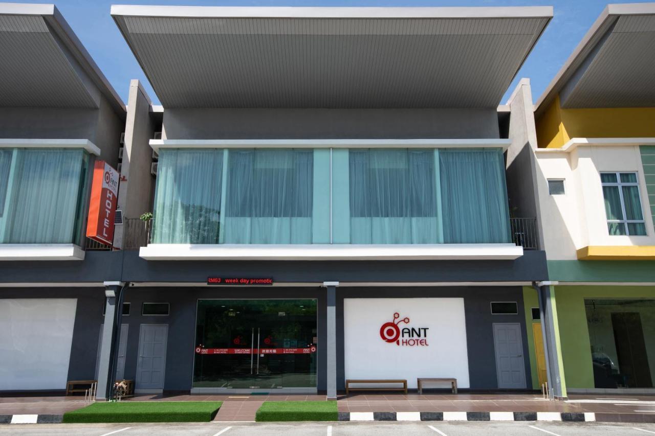 Ant Hotel Malacca Luaran gambar